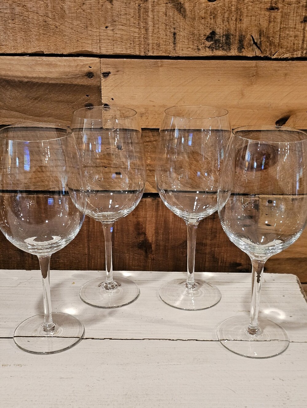 NWOT Set Of Four Balloon Style Red Wine Glasses